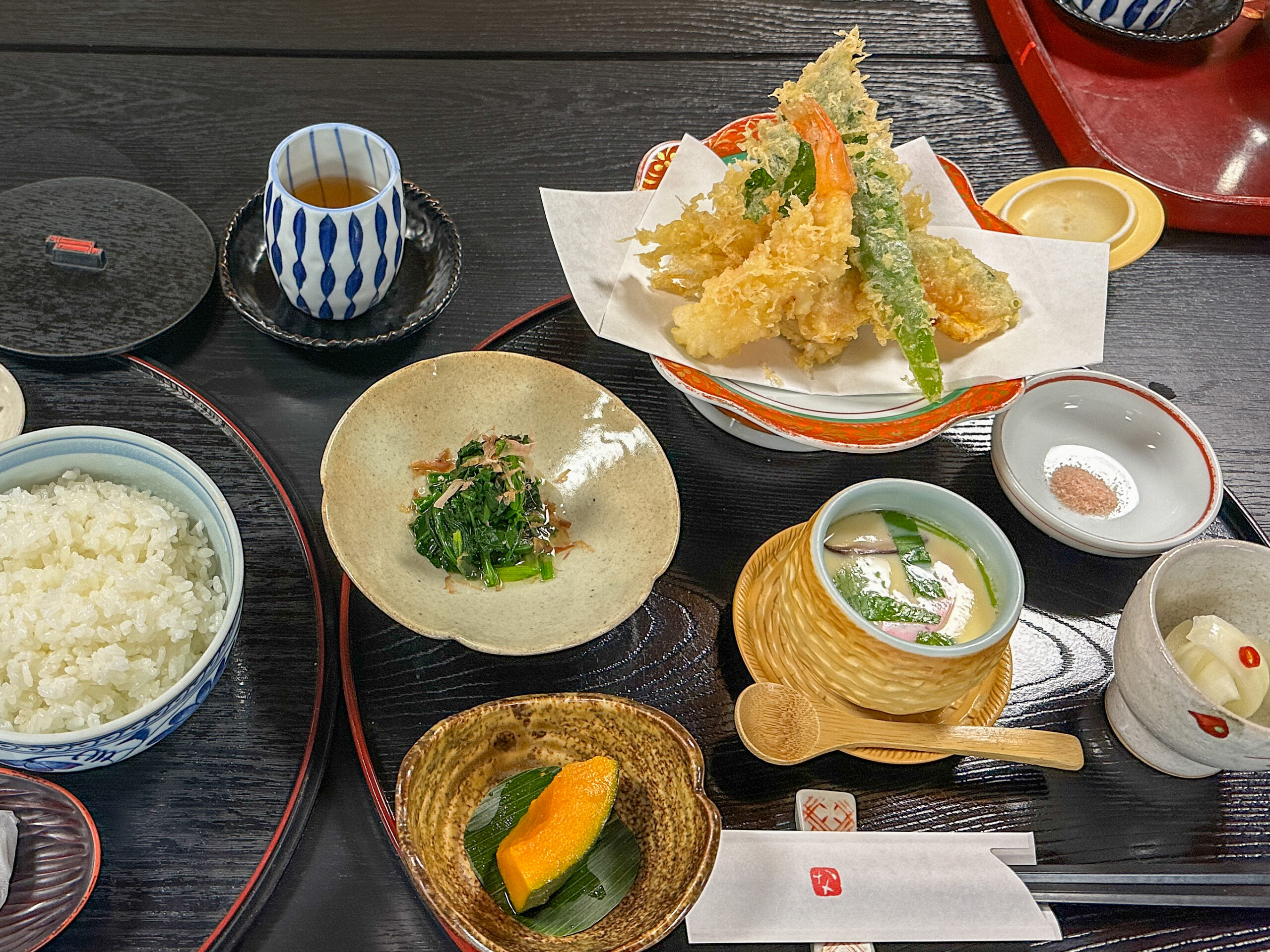 中村旅館での昼食