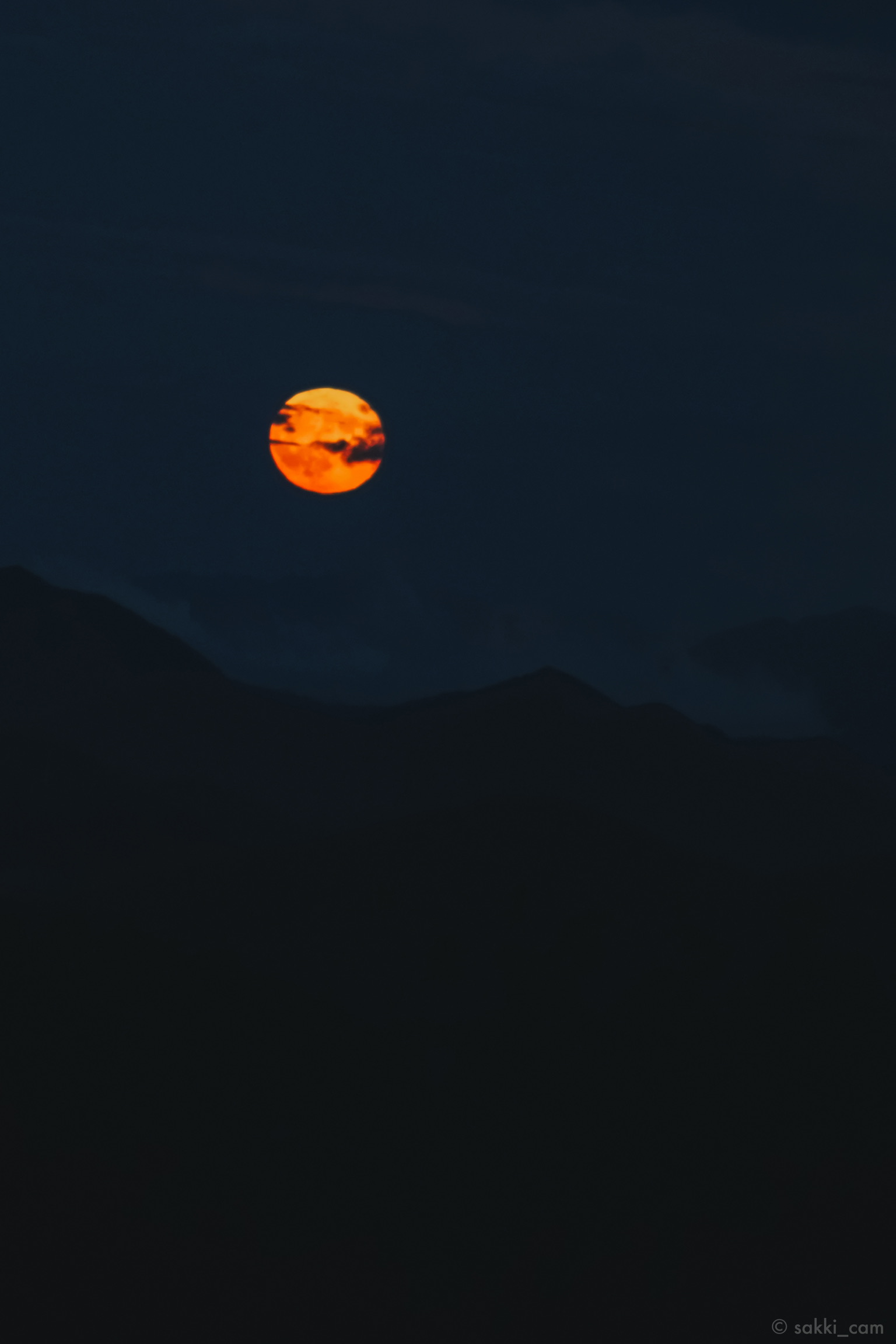 三瓶の夕景